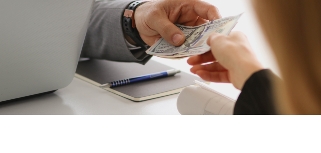 Από τα €885 στα €1000: Η Κύπρος προχωρά σε αύξηση του κατώτατου μισθού